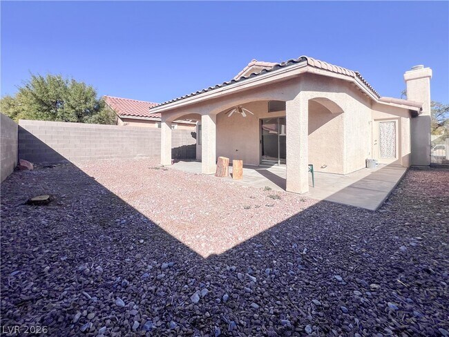 Building Photo - 9359 W Sailing Water Ave