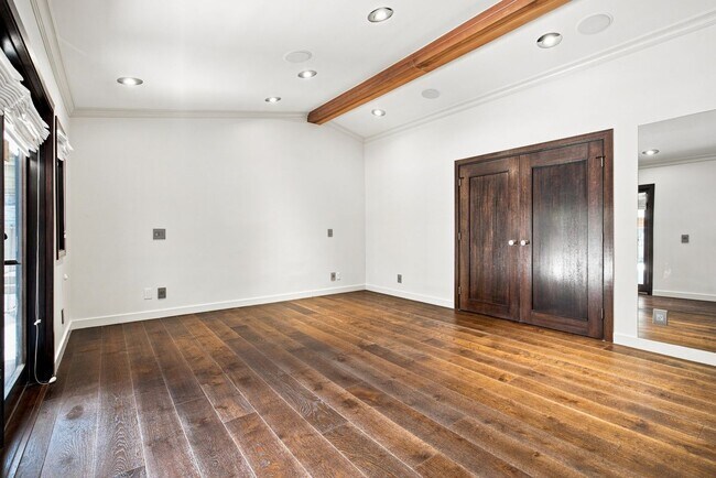 Building Photo - 3184 Dona Sarita Pl