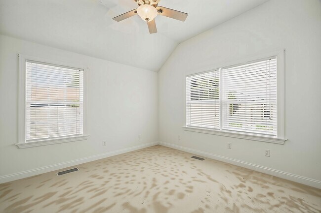 Building Photo - 1177 Treefern Dr