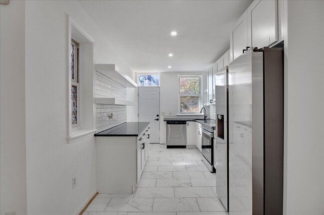 Building Photo - 1936 Druid Hill Ave