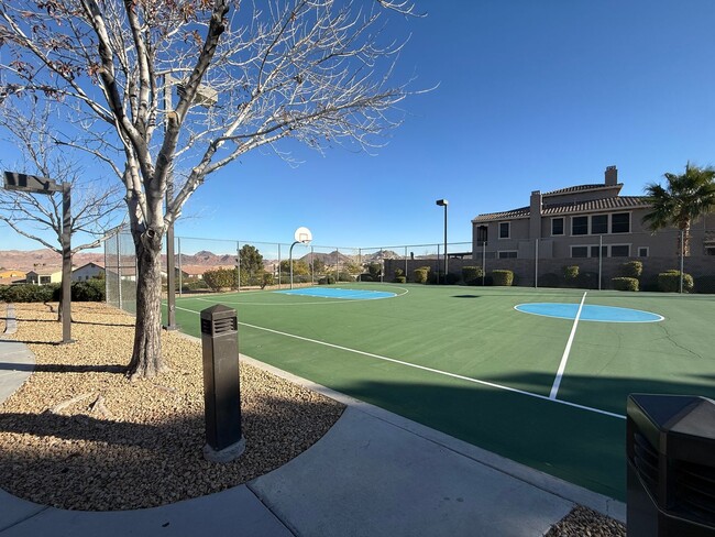 Building Photo - Great single story home 4 beds 3 baths in Henderson