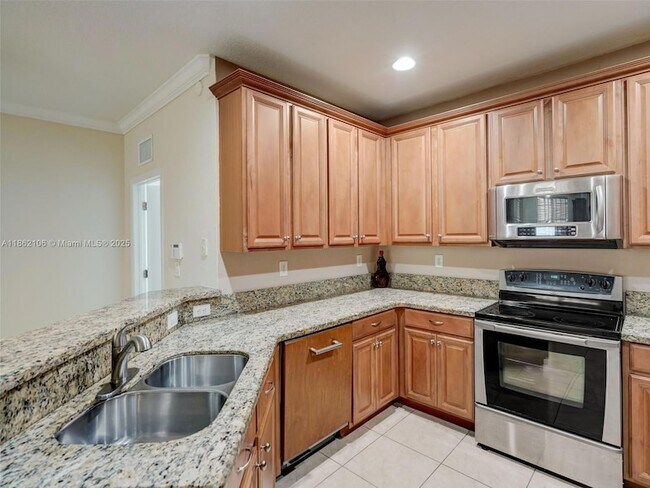 Building Photo - 14028 SW 274th Terrace