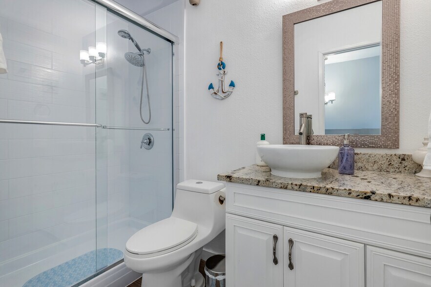 Building Photo - 1111 Seacoast Dr