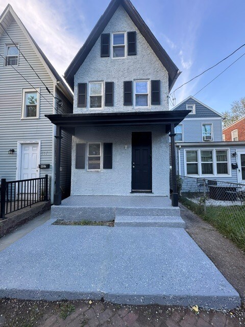 Building Photo - 409 Beech St