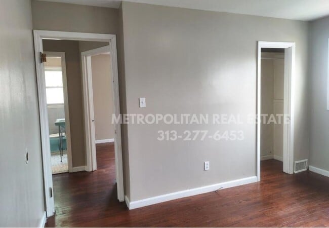 Building Photo - 32139 Balmoral St