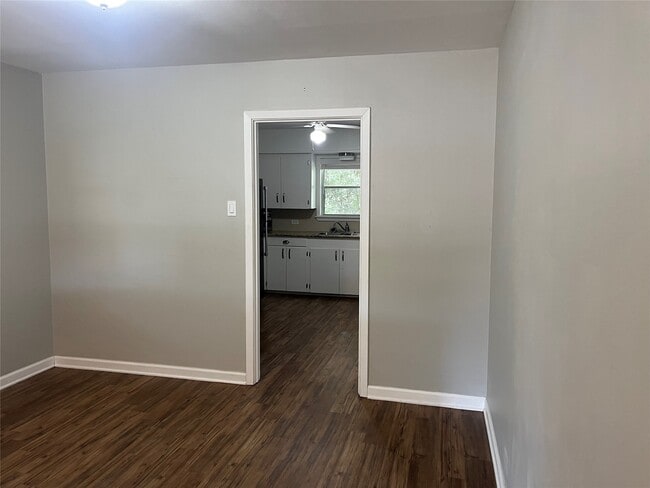 Building Photo - 1002 Fowlkes St