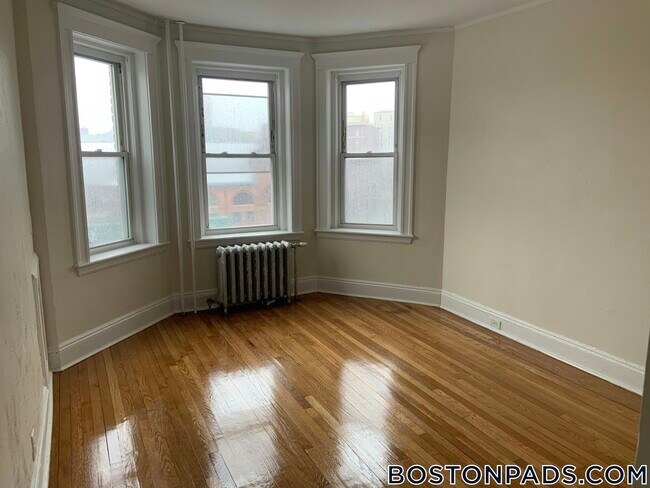 Building Photo - 1171 Boylston St