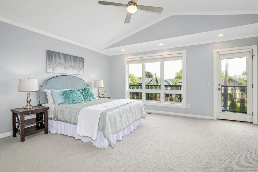 Building Photo - 2111 6th Ave W