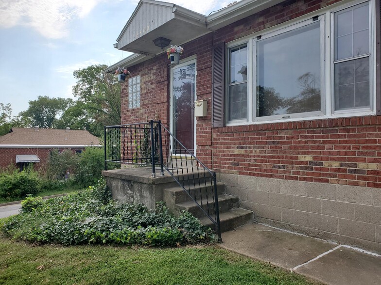 Building Photo - 8400 Richard Ave