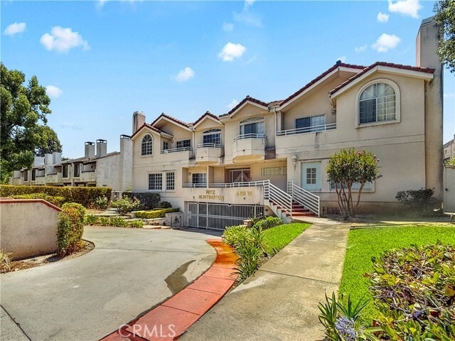Building Photo - 468 W Huntington Dr