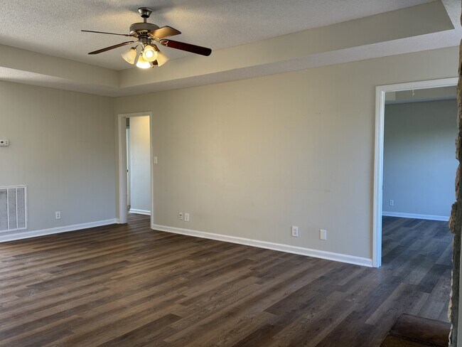 Building Photo - 3657 S Naples Ct