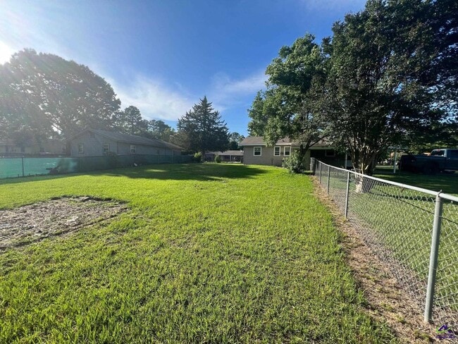 Building Photo - 314 Palomino Ln
