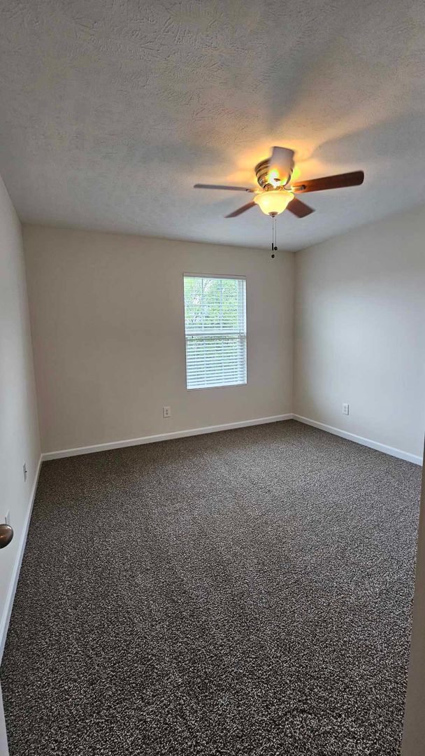 Building Photo - Brentwood Town home for lease
