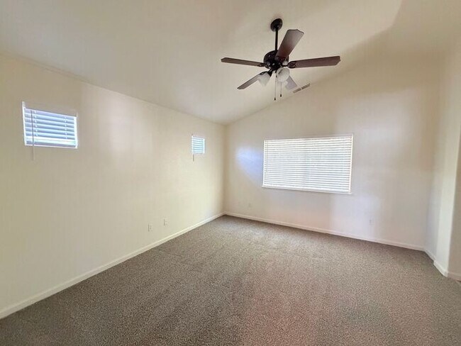 Building Photo - NW Reno Two Story - Beautiful Finishes with Mountain Views