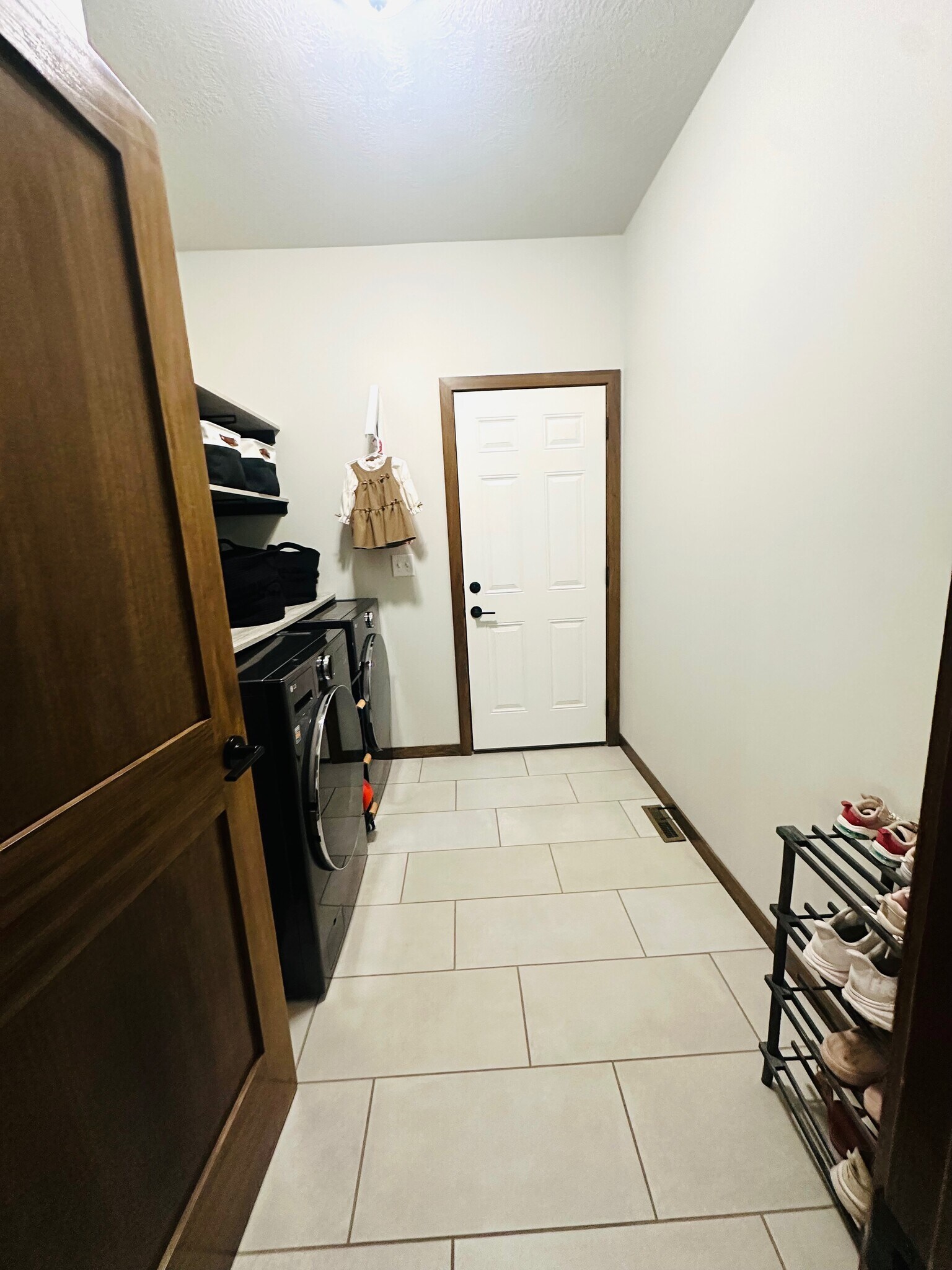 Building Photo - 5513 S Dubuque Ave