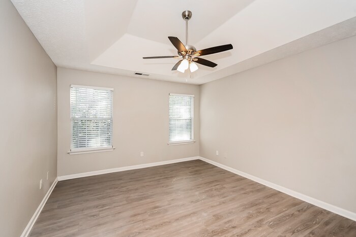 Building Photo - 3755 Jasmine Ln SW