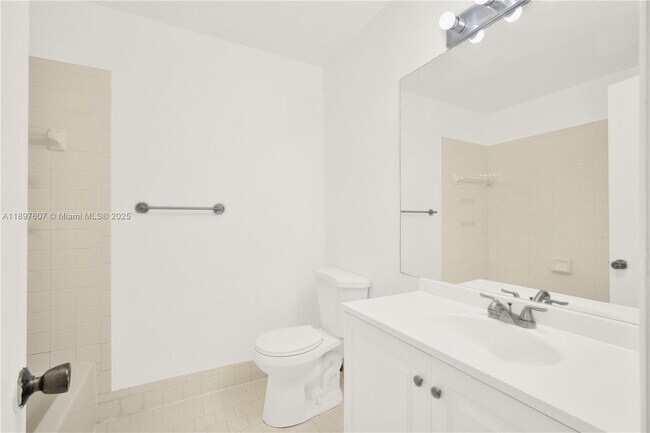 Building Photo - 17380 SW 140th Ct