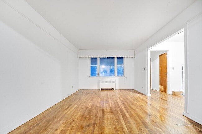 Building Photo - 3828A Barnes Ave