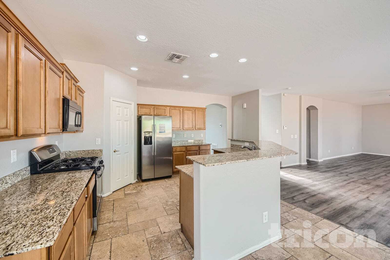 Building Photo - 6808 S 57th Ave