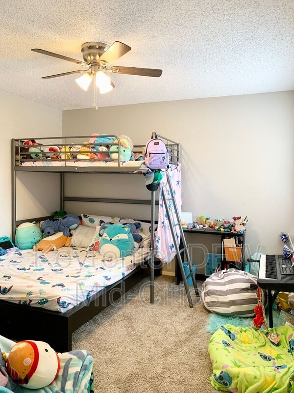 Building Photo - 2623 Piedras Dr