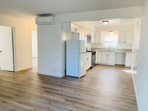 Building Photo - LVW