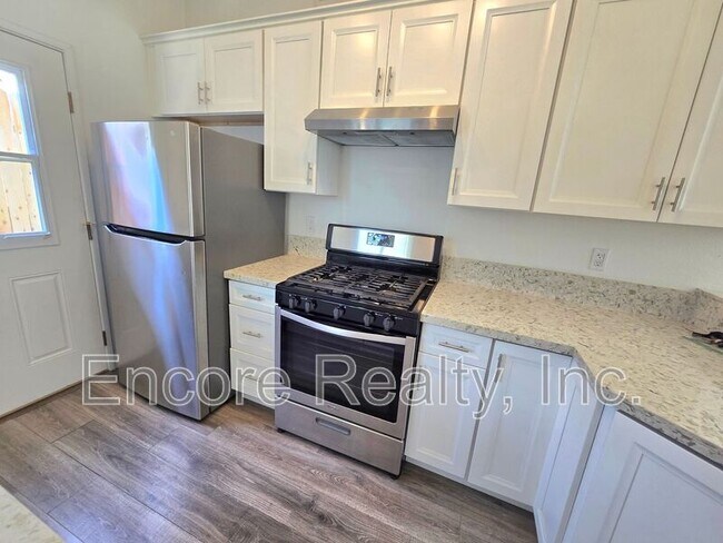 Building Photo - 2093 Waterbury Dr