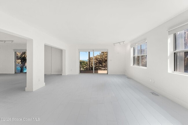 Building Photo - 9085 S Hwy A1A