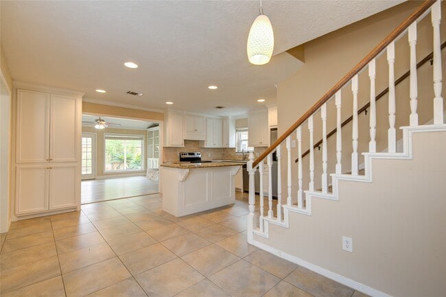 Building Photo - 14211 Ella Lee Ln