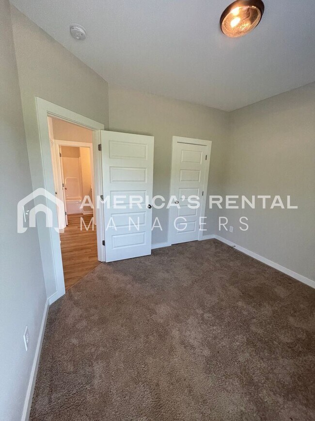 Building Photo - Home for Rent in Jasper, AL!!!  View with 48 Hours Notice!