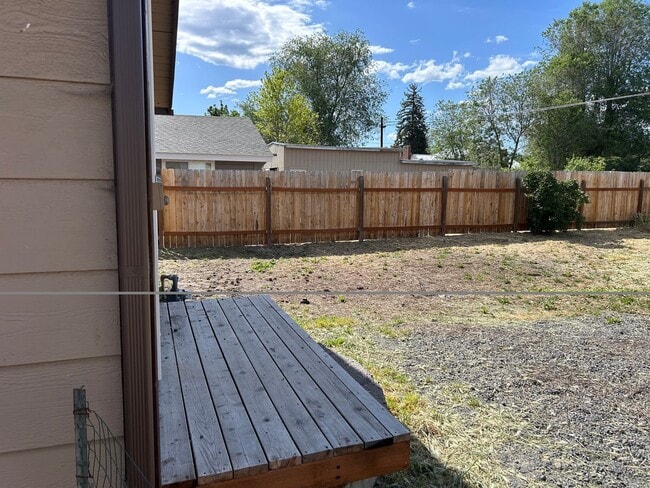 Building Photo - $300 OFF FIRST MONTH'S RENT! Completely Remodeled Home with Bonus Room in Klamath Falls