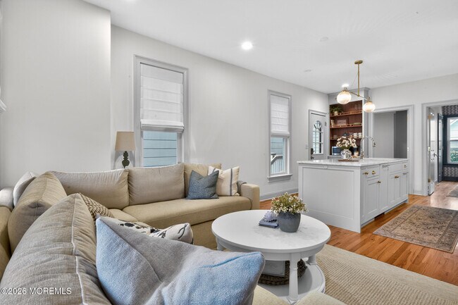 Building Photo - 142 Heck Ave