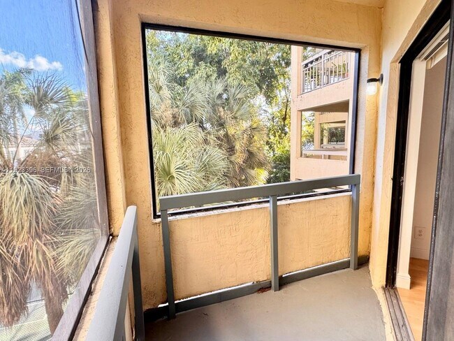 Building Photo - 8290 Lake Dr