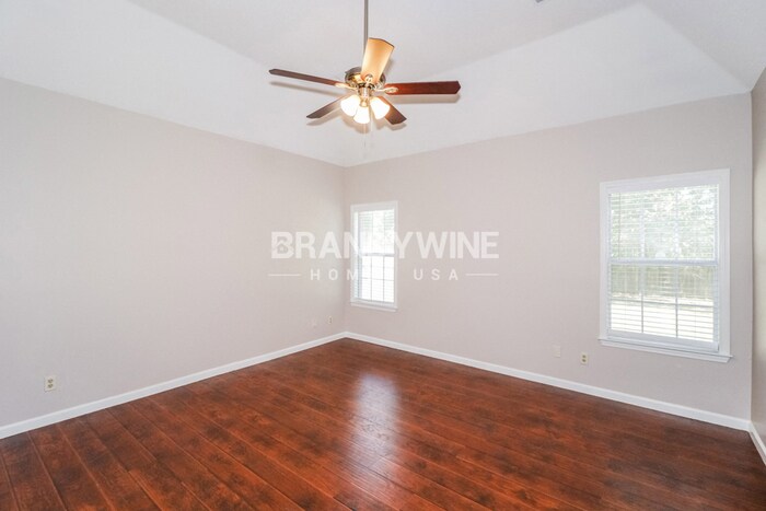Building Photo - 2376 Oak Springs Dr