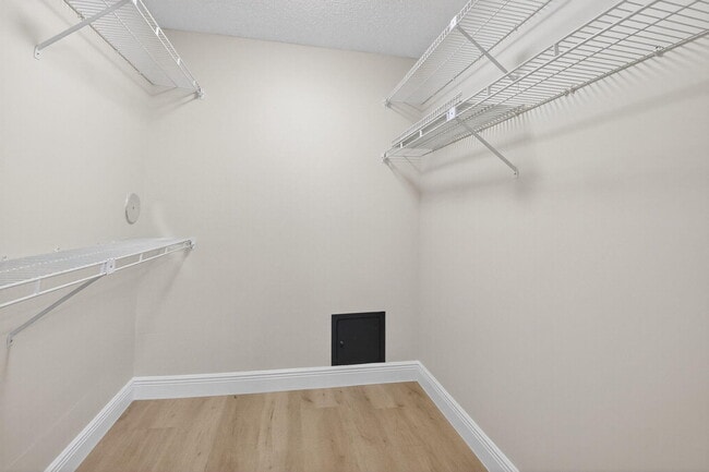 Building Photo - 5574 Witney Dr