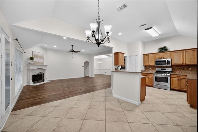 Building Photo - 313 Cave River Dr