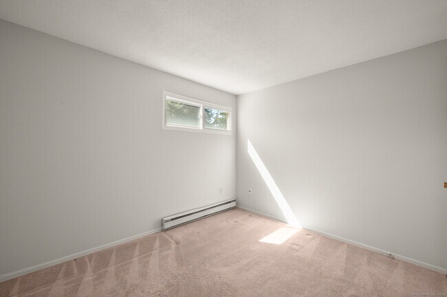 Building Photo - 72 Cinnamon Spring