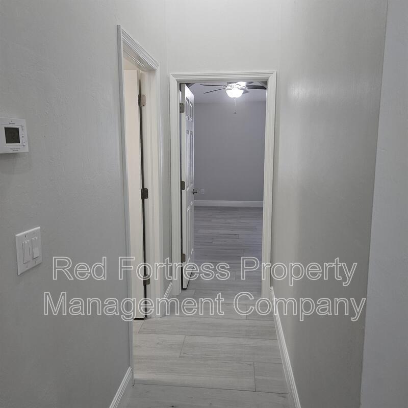 Building Photo - 15570 Beach Pebble Way