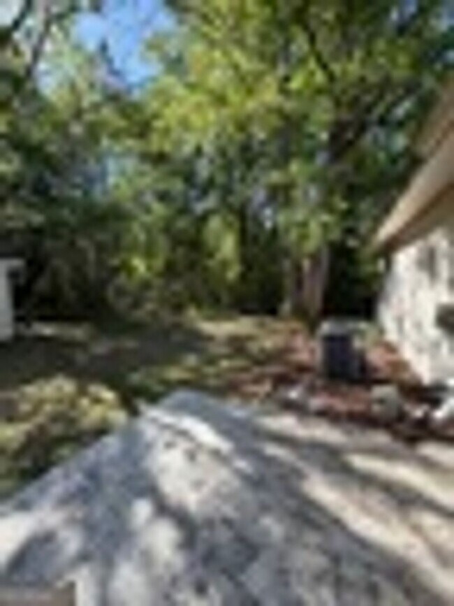 Building Photo - 73 Talbot Ct