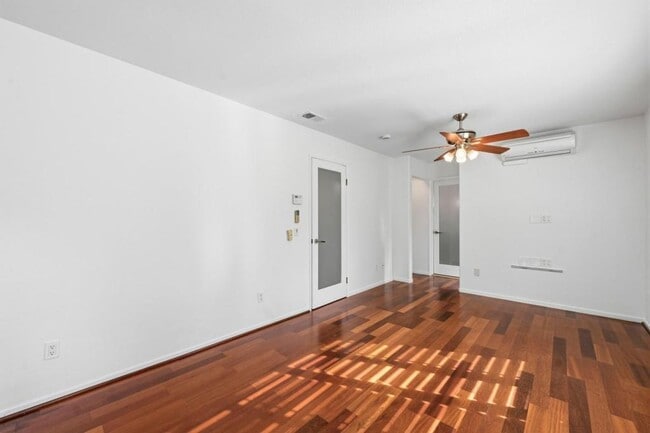 Building Photo - 1225 Avenida Fragata