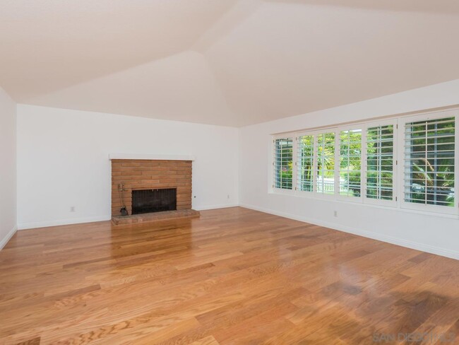 Building Photo - 8584 Cliffridge Ave