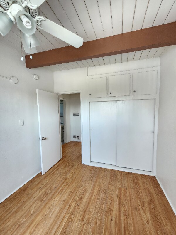 Building Photo - 1909 Beachwood Dr