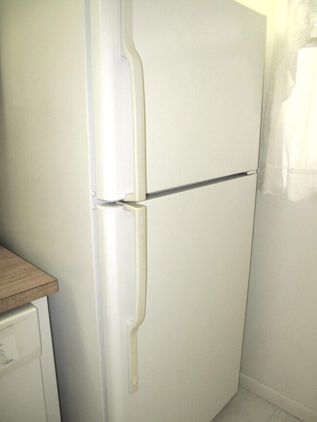 Building Photo - 14500 Canalview Dr