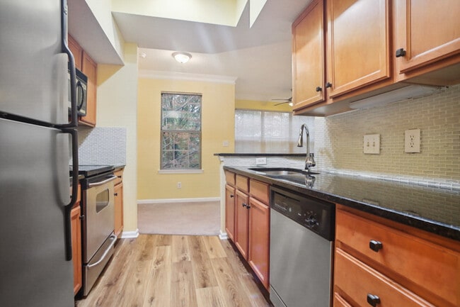 Building Photo - 245 Amal Dr. SW Atlanta, GA 30315