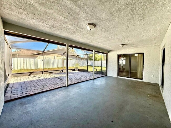 Building Photo - 4223 Summerdale Dr