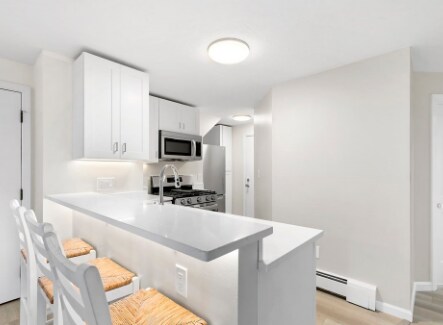 Building Photo - 324 W 3rd St