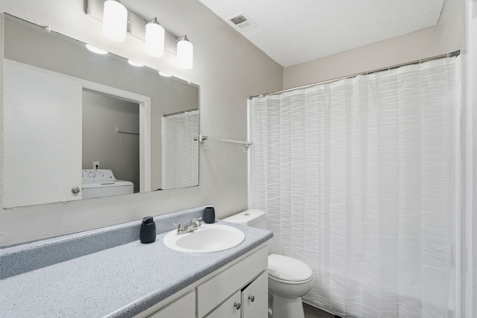 Building Photo - 1302 Stone Mill Cove
