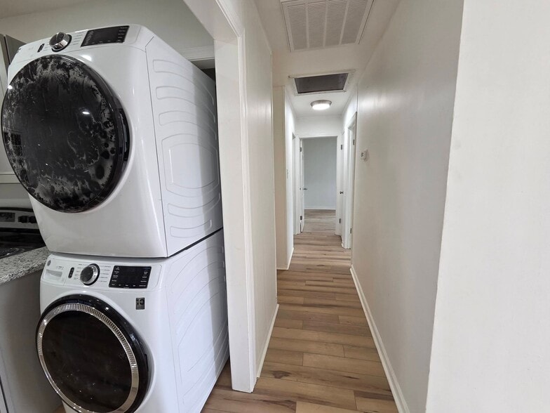 Building Photo - 5506 Campbell Ave