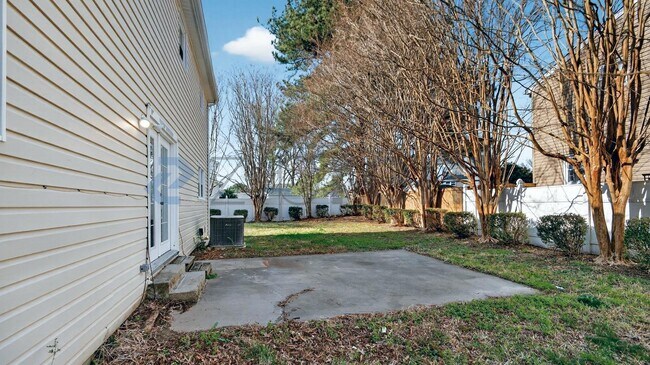Building Photo - 324 Busher Rd