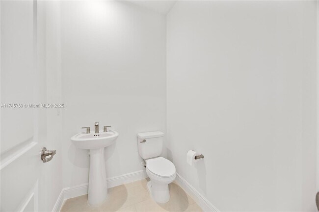Building Photo - 3552 NW Solange Ct