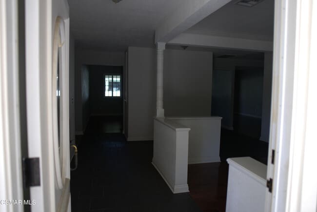 Building Photo - 4865 Leeds St